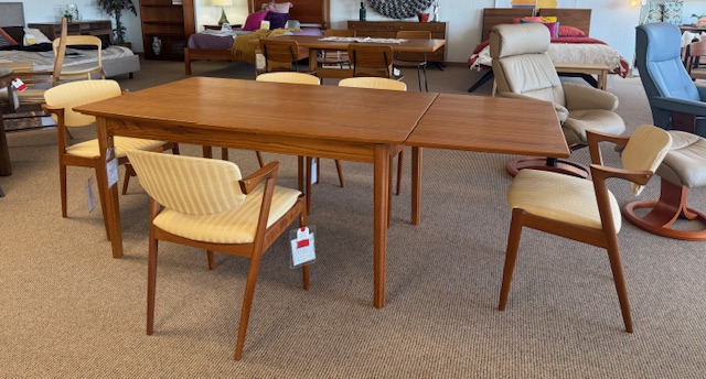 Dining Table with 2 Leaves Dutch Style Teak Veneer L 58.75-101.75 x W 38.5 x L 29