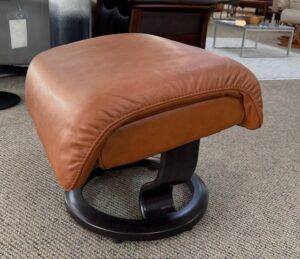 Stressless Spirit Ottoman Noblesse Tiger Eye leather Wenge Wood W 22.5 x D 18 x H 18