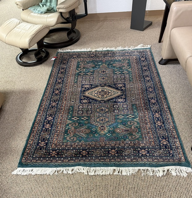 Runner Persian Hand Made in Iran 100% Wool W 3.2 x L 13.2